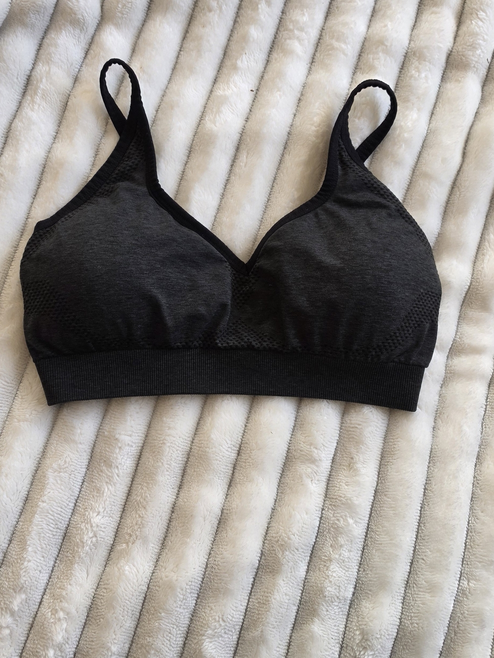 Gymshark Charcoal Black Seamless Wireless Bralette